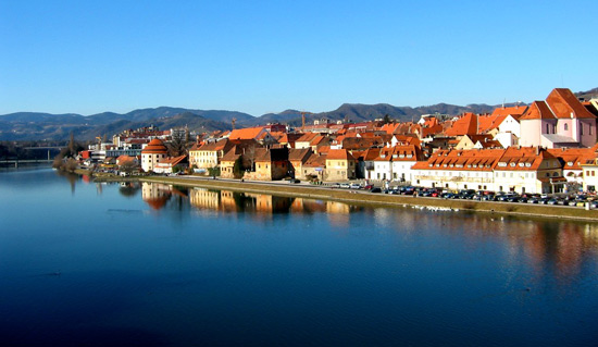Avtodomarska pot ob Dravi