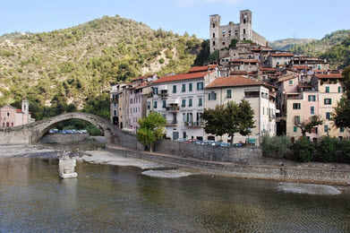 Ligurija, Riviera del Ponente, srednjeveške vasi v Vale Argentina in Vale Nervia - PrimozF