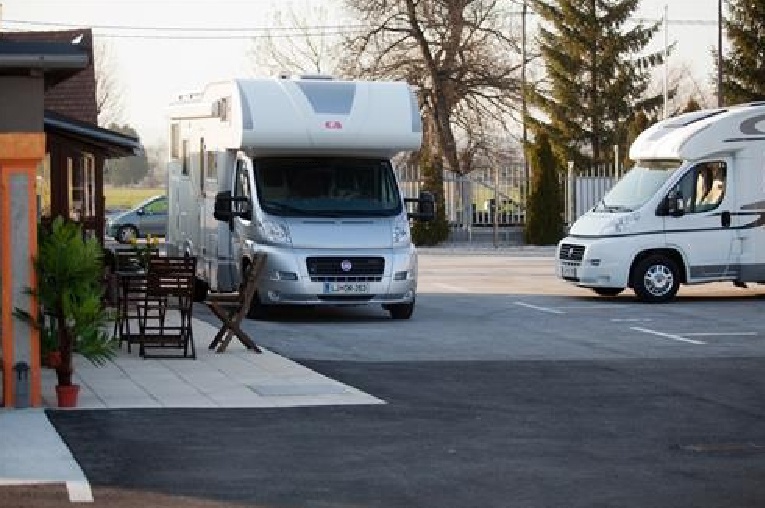 Ugodnosti za člane CCS v Camper stop Vrbinc